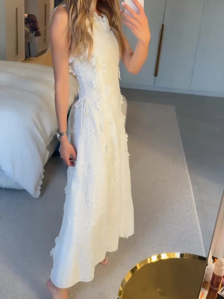 Lace Embroidered Flowers Dress Woman Waist Cinching Sleeveless Solid Color Long Dresses Hollow Out Elegant Fashion Women's Robe