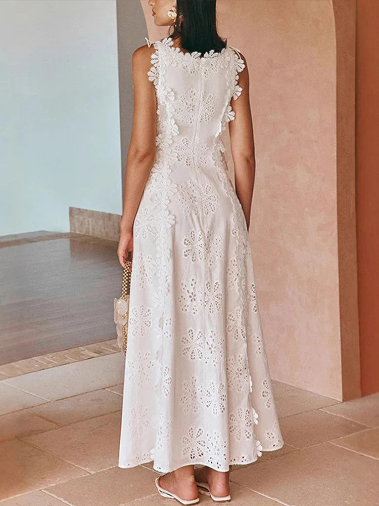 Lace Embroidered Flowers Dress Woman Waist Cinching Sleeveless Solid Color Long Dresses Hollow Out Elegant Fashion Women's Robe
