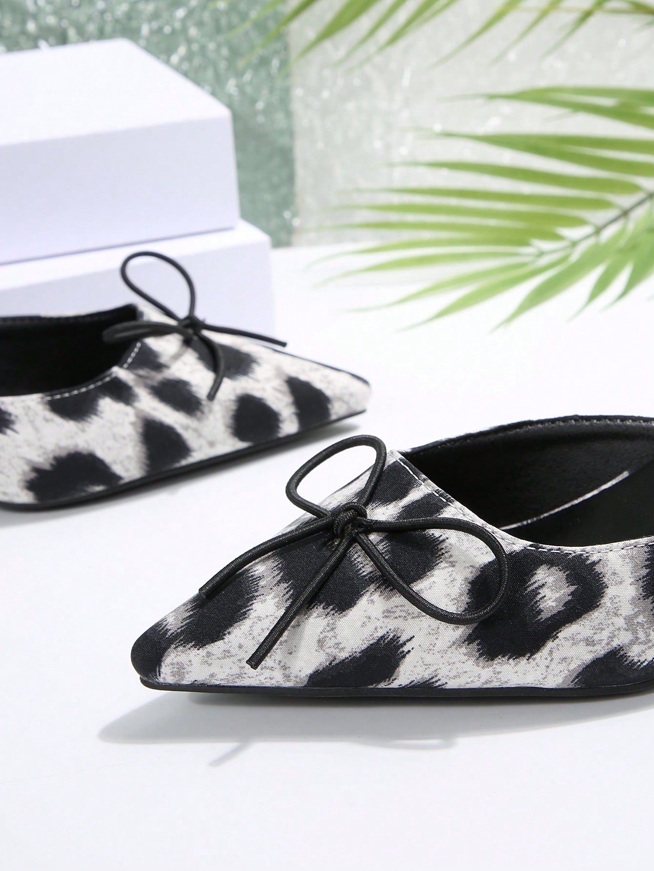 New Arrival Pointed Toe Leopard Print Bow Decor Mid Heel Mules, Fashionable EU Style, Early Autumn