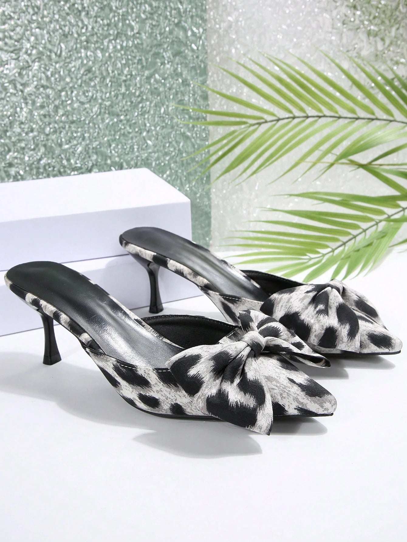 New Arrival Pointed Toe Leopard Print Bow Decor Mid Heel Mules, Fashionable EU Style, Early Autumn